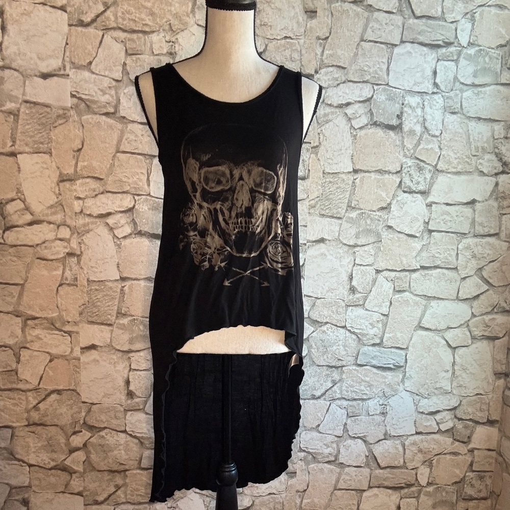 Black Skull Graphic Tank Top